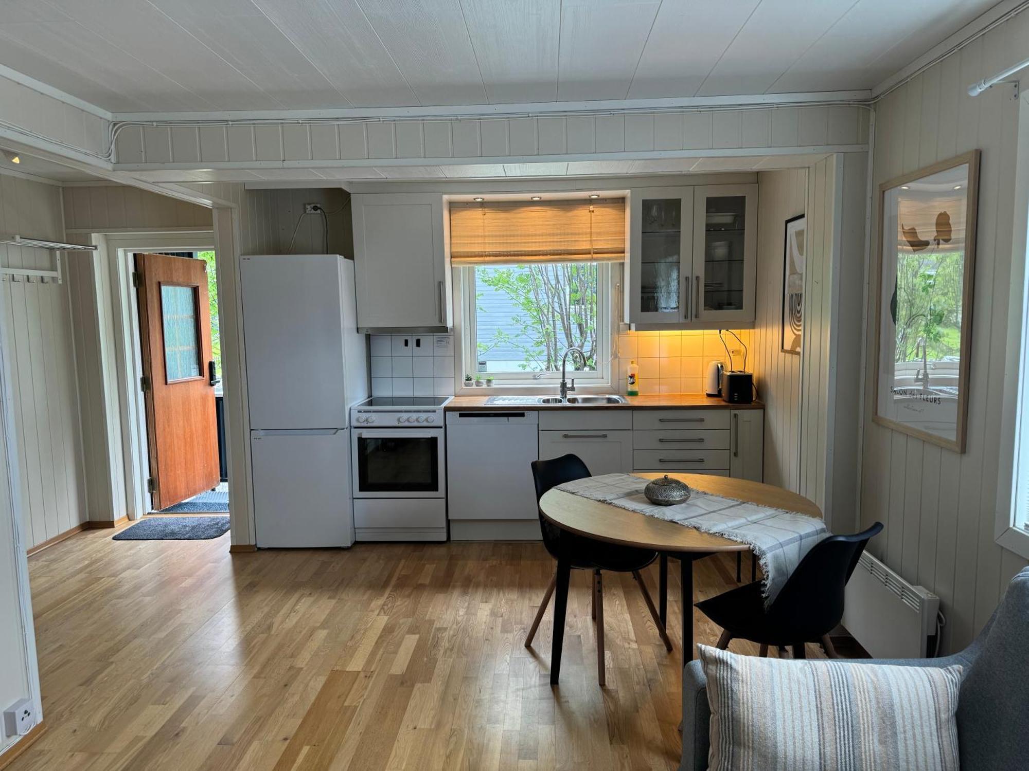 Walo Apartments Tromsdalen - Close To Cable Car And Arctic Cathedral, 10 Min By Bus To City Centre, Free Parking Tromsø Buitenkant foto
